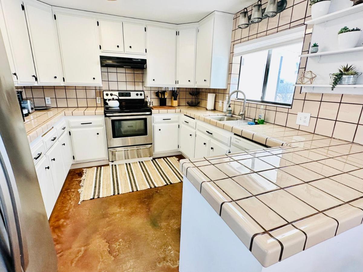 조슈아 트리 Ravens Nest Ranch, Fire Pit , Views, Near Jt Park! 빌라 외부 사진