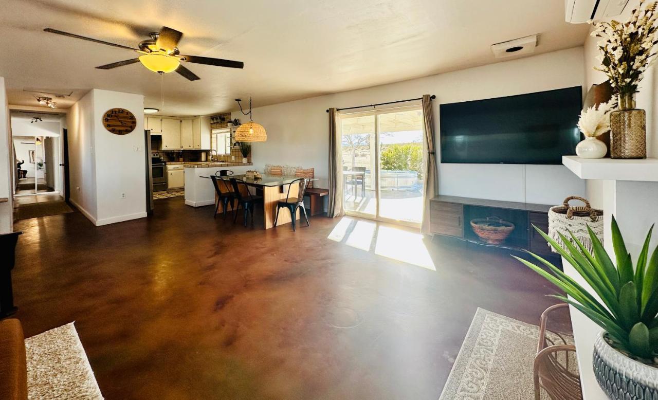 조슈아 트리 Ravens Nest Ranch, Fire Pit , Views, Near Jt Park! 빌라 외부 사진